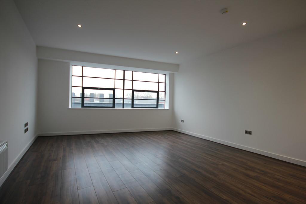 Apartment in Birmingham, Jewellery Quarter - View 2