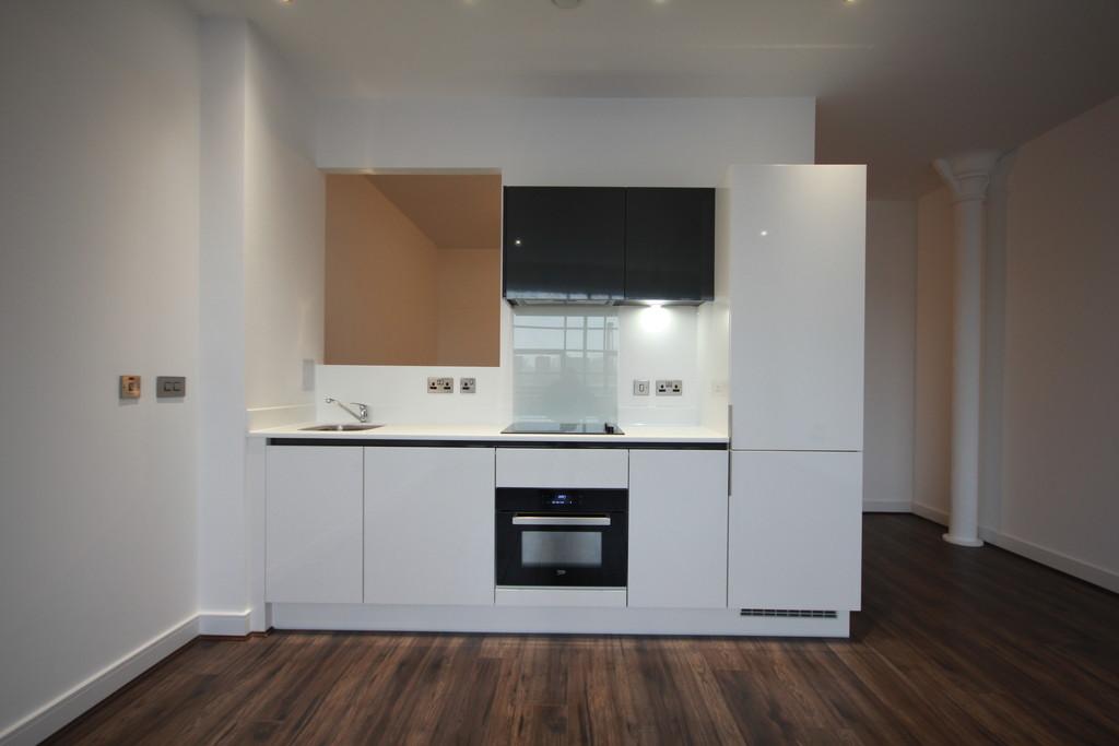 Apartment in Birmingham, Jewellery Quarter - View 4
