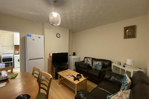 undefined, Broadlands Road