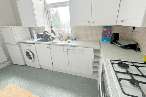 2 bedroom flat to rent, Forest Road West, Arboretum