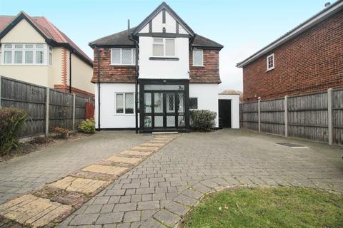3 Bedroom Detached House For Sale Pinner Hill Road Pinner Middleha5 3 Bedroom Detached House For Sale Pinner Hill Road Pinner Middleha5