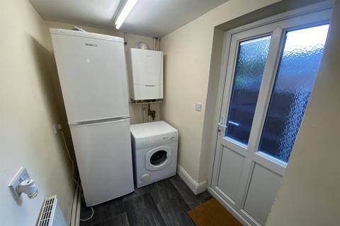 4 bedroom end of terrace house to rent, Castle Boulevard, Lenton, NG7 1HP