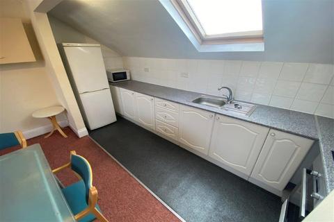 4 bedroom apartment to rent - High Road, Beeston, NG9 2LN