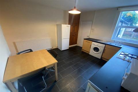 3 bedroom terraced house to rent, Derby Street, Beeston, NG9 2LG