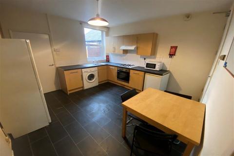 3 bedroom terraced house to rent, Derby Street, Beeston, NG9 2LG