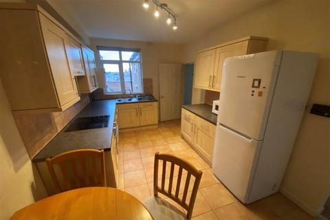 undefined, High Road, Beeston, NG9 2LN