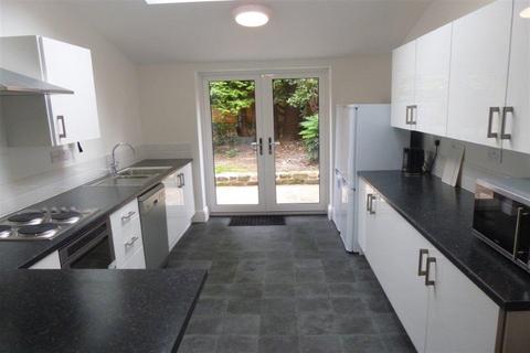 5 bedroom detached house to rent - Charnock Avenue, Wollaton, NG8 1AG