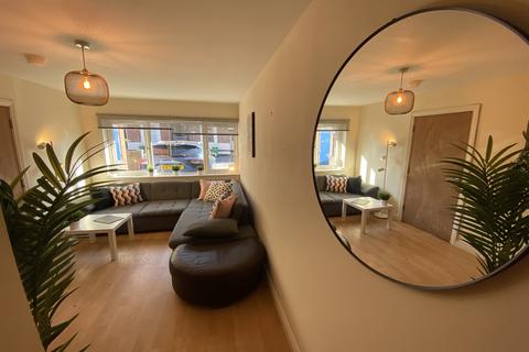 Hungerton Street, Lenton, NG7 1HL