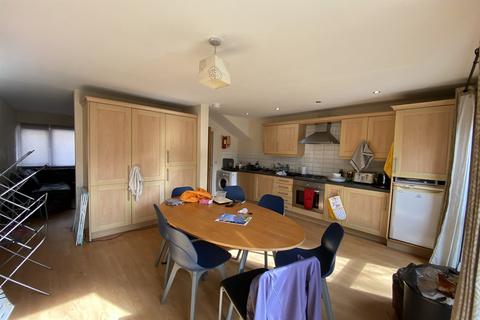 6 bedroom terraced house to rent, Hungerton Street, Lenton, NG7 1HL