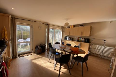 6 bedroom terraced house to rent, Hungerton Street, Lenton, NG7 1HL