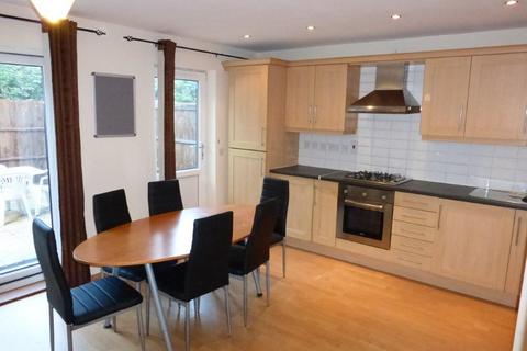 6 bedroom terraced house to rent - Hungerton Street, Lenton, NG7 1HL