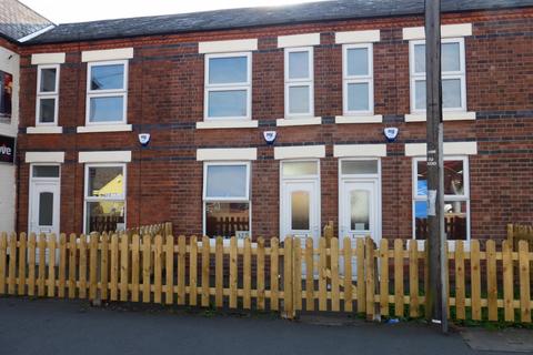 2 bedroom terraced house to rent, Queens Road, Beeston, NG9 2FE