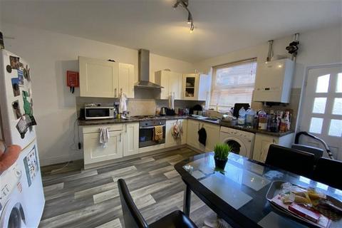 4 bedroom terraced house to rent, Chippendale Street, Lenton, NG7 1HB