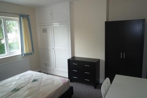 undefined, Queens Road, Beeston, NG9 2GS