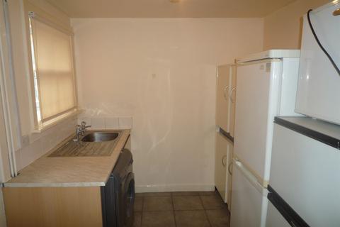 6 bedroom terraced house to rent - Castle Boulevard, City, NG7 1FE