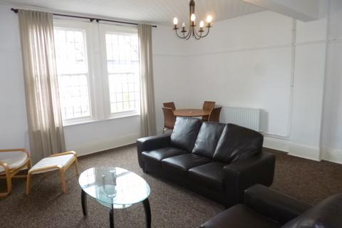 3 bedroom apartment to rent, High Road, Beeston, NG9 2JP