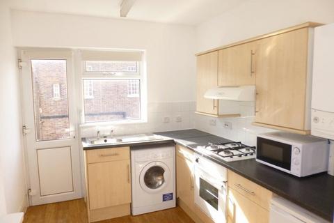 3 bedroom apartment to rent, High Road, Beeston, NG9 2JP