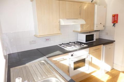 3 bedroom apartment to rent, High Road, Beeston, NG9 2JP