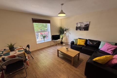 undefined, High Road, Beeston, NG9 2LF