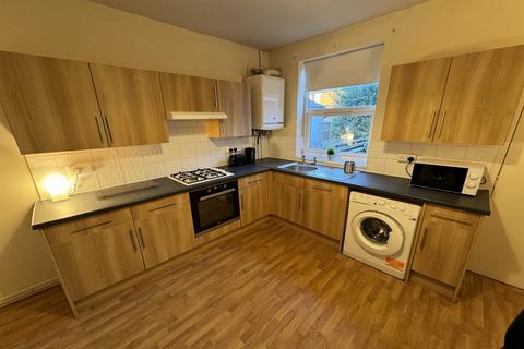 3 bedroom end of terrace house to rent, Humber Road, Beeston, NG9 2EX