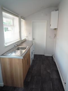 3 bedroom end of terrace house to rent - Humber Road, Beeston, NG9 2EX