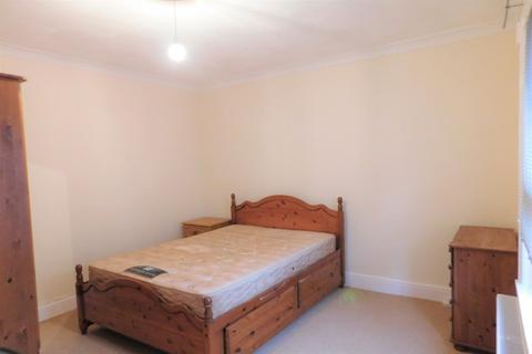 2 bedroom flat to rent - 50 Wimborne Road, Poole, Dorset, BH152BY
