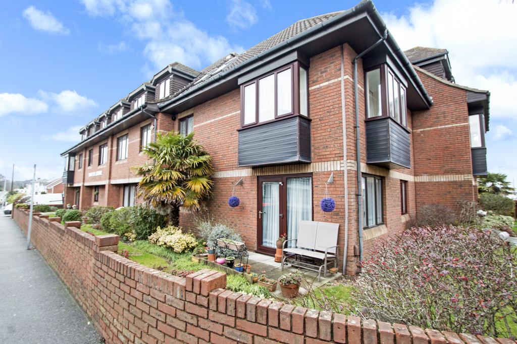 Barton Lodge Uppleby Road Poole Dorset 1 bed ground floor flat £85,000