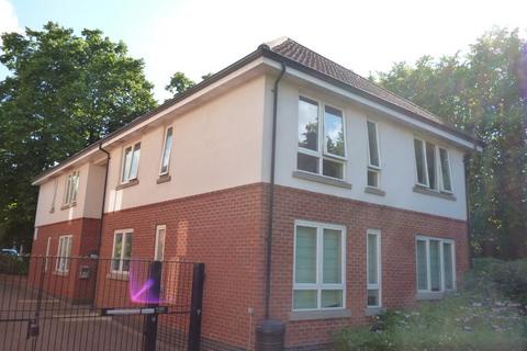 1 bedroom apartment to rent, Hillcrest Road, South Woodford E18