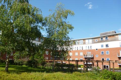 1 bedroom apartment to rent, Hillcrest Road, South Woodford E18