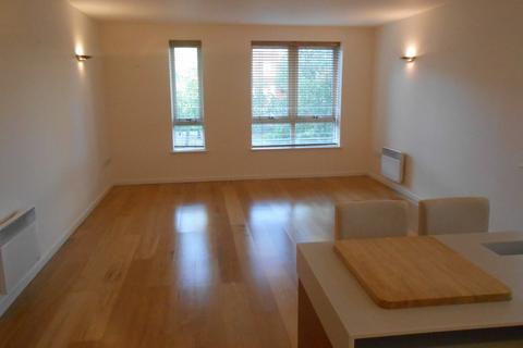 1 bedroom apartment to rent, Hillcrest Road, South Woodford E18