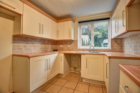 2 bedroom ground floor flat to rent, Allendale Road, Farringdon