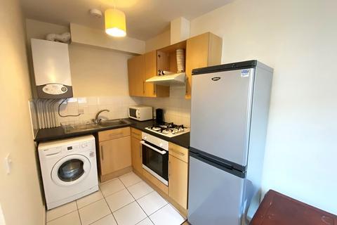 2 bedroom flat to rent, St. James's Road, Southsea