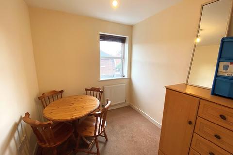 2 bedroom flat to rent, St. James's Road, Southsea