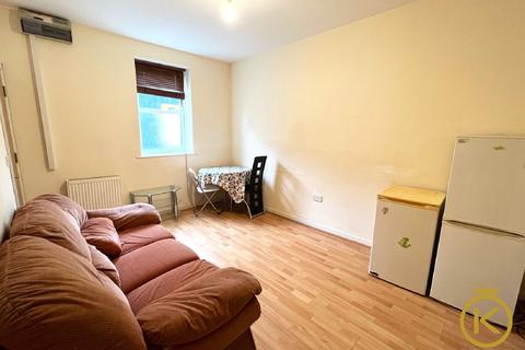 2 bedroom flat to rent, St. James's Road, Southsea