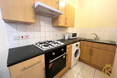 2 bedroom flat to rent, St. James's Road, Southsea