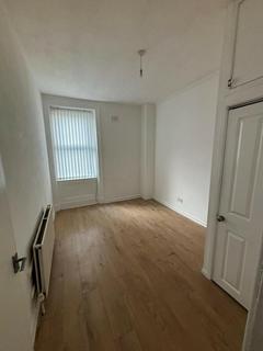 2 bedroom flat to rent, Clifton Road, Liverpool L6