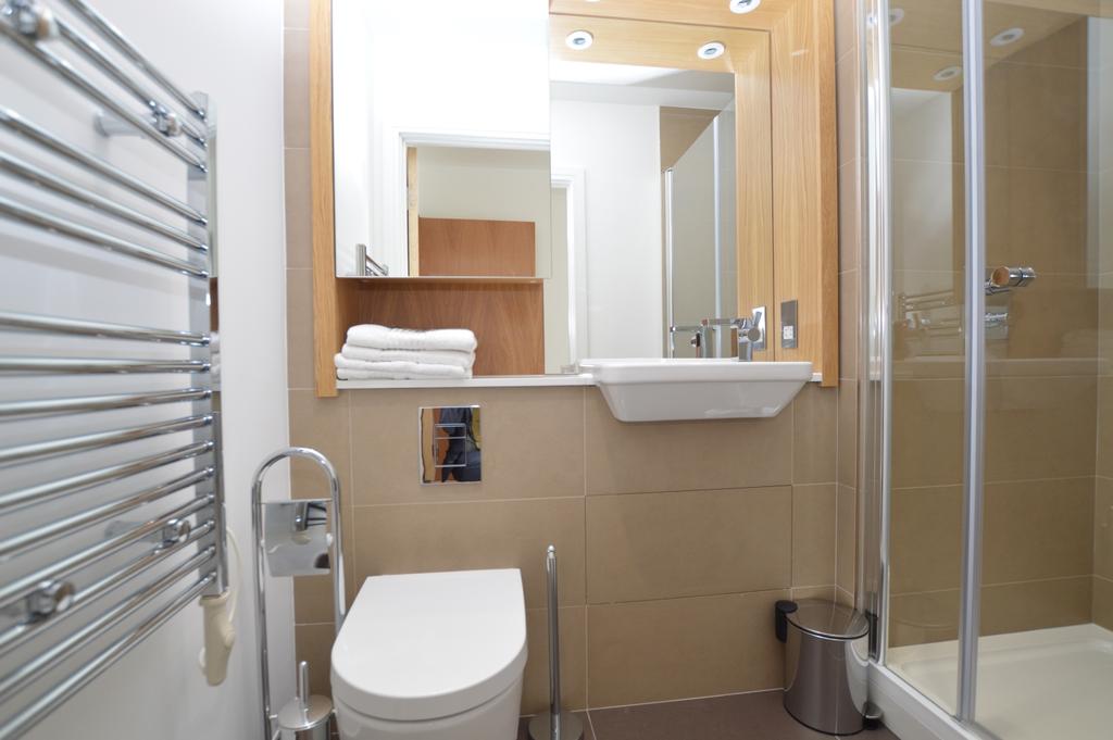 Bathroom2