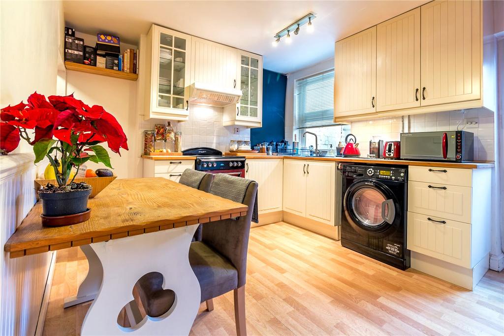 Lansdowne Street, Worcester, WR1 2 bed terraced house £225,000