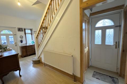 3 bedroom semi-detached house to rent, Chirton Grove, Leeds, West Yorkshire, LS8