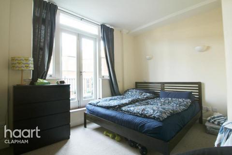 2 bedroom apartment to rent, Bromells Road, London