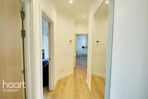 2 bedroom apartment to rent, Bromells Road, London