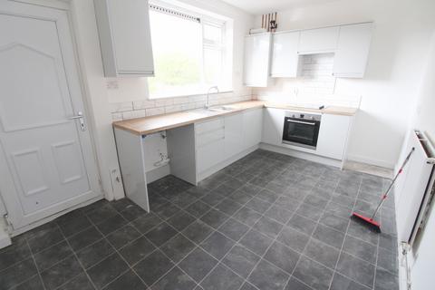 3 bedroom semi-detached house to rent, Pennington Lane Ince Wigan