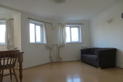 2 bedroom apartment to rent, Barnby Street, E15