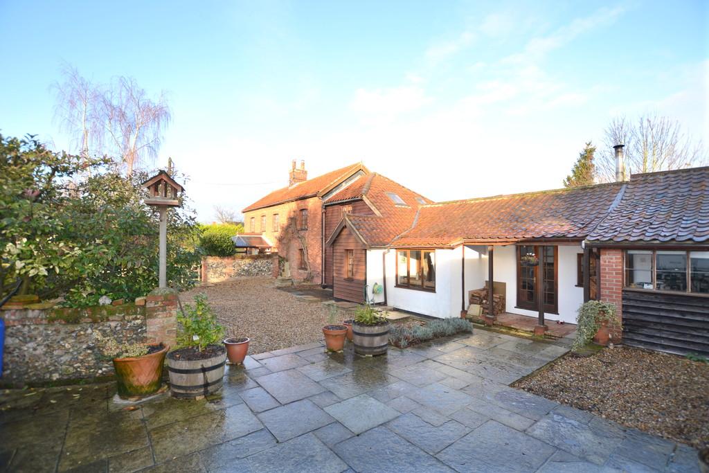 Gallants Lane, East Harling, Norwich 5 bed detached house £445,000