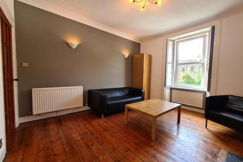 1 bedroom flat to rent, Munro Place, Canonmills, Edinburgh, EH3