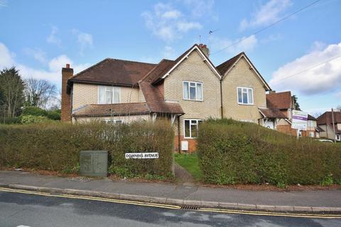 5 bedroom semi-detached house to rent, Raymond Crescent, Guildford, GU2