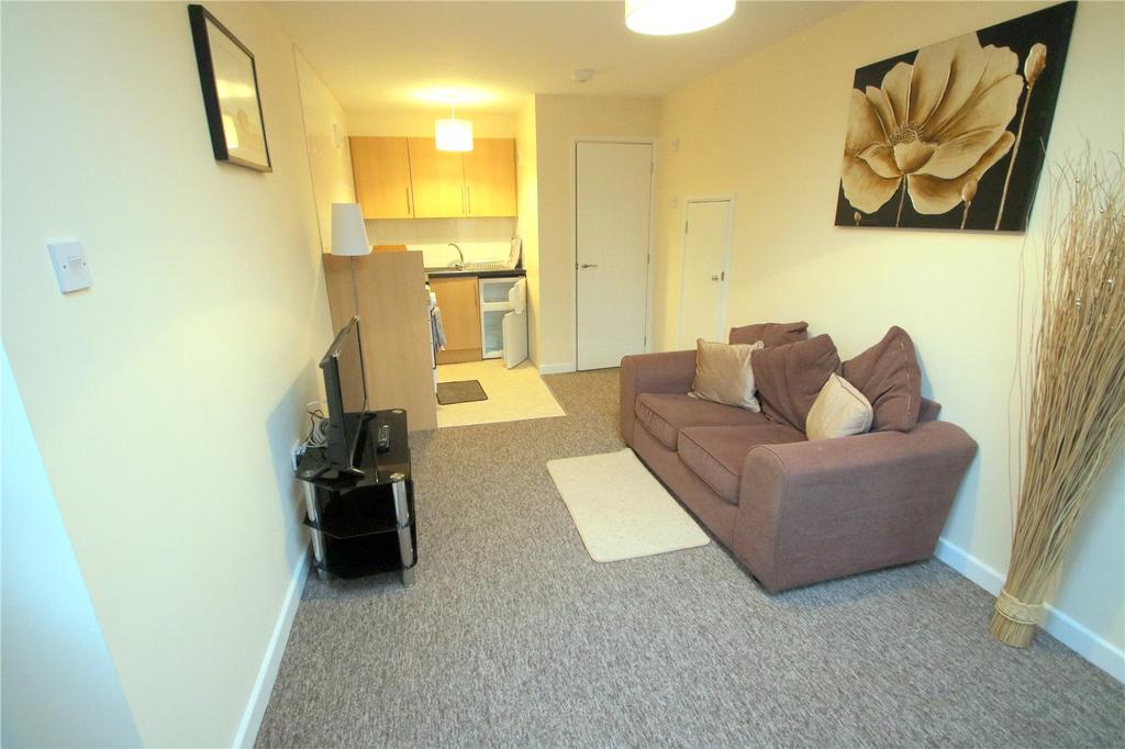 Woodland Road, Nailsea, BS48 1 bed £650 pcm (£150 pw)