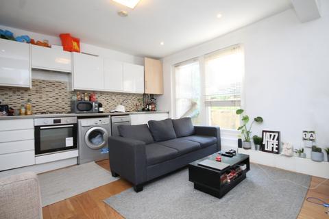 2 bedroom flat to rent, Stock Orchard Crescent, Islington, N7