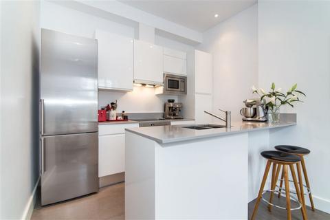 2 bedroom flat to rent, Canfield Gardens, South Hampstead, NW6