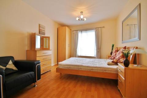 2 bedroom apartment to rent, Oriental Road, Woking, Surrey, GU22